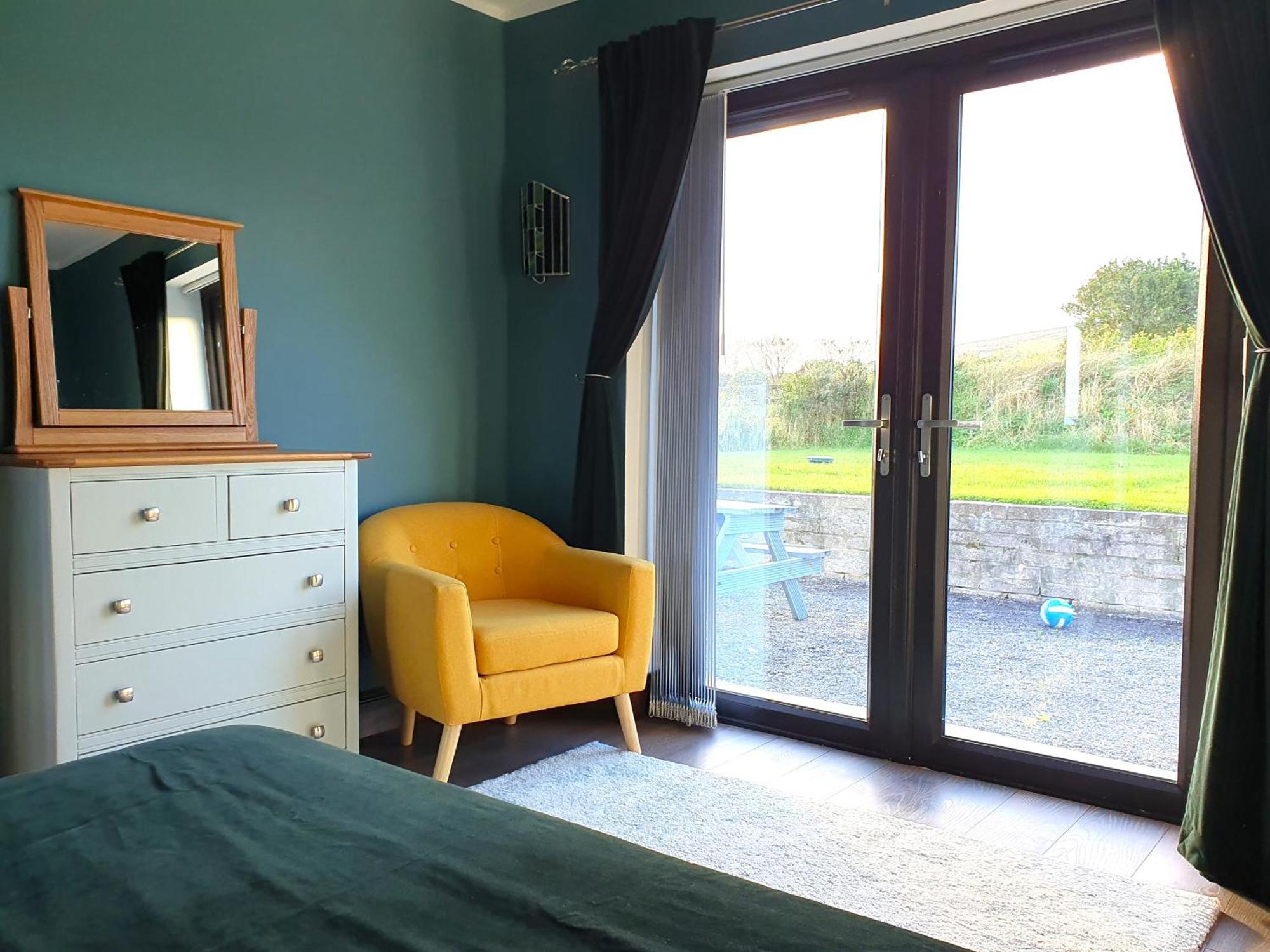 Shore Cottage - Cosy Comfort At The Sea Knights Town Zewnętrze zdjęcie